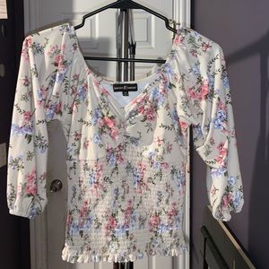 Almost Famous floral top